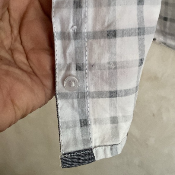 Kenneth Cole button down shirt - Picture 3 of 4